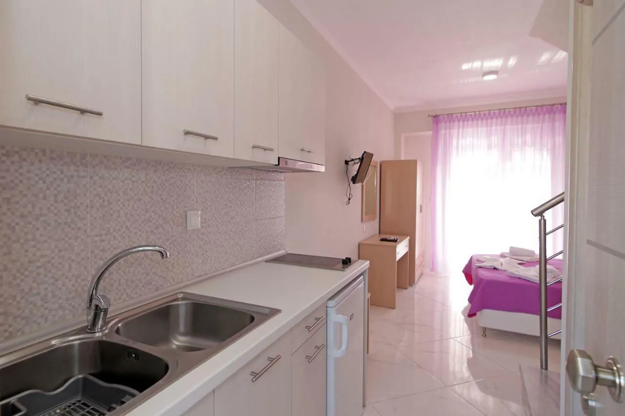 Mavridis Rooms 2 Nikiti  Aparthotel Nikiti (Sithonia)